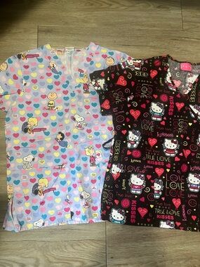 Hello Kitty & Peanuts woman’s Short-Sleeve Scrub Tops - Black & Light Blue